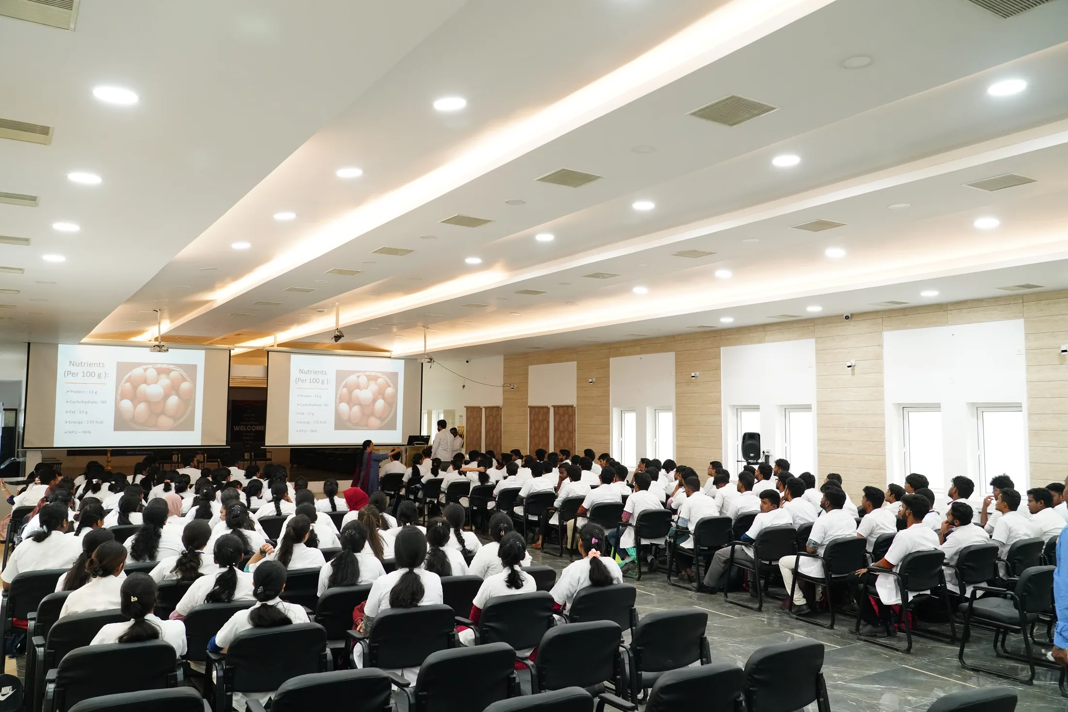 Lecture Halls & Smart Classrooms